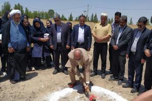کلنگ ساخت مدرسه خیرساز سردار شهید محمدرضا زاهدی در اصفهان به زمین زده شد