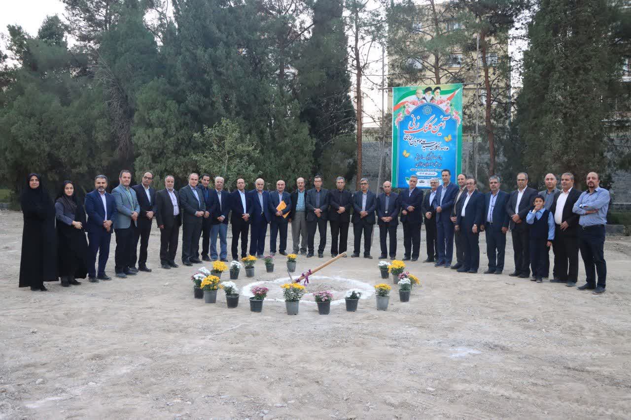 14040810 کلنگ زنی مدرسه حجازی ناحیه 2