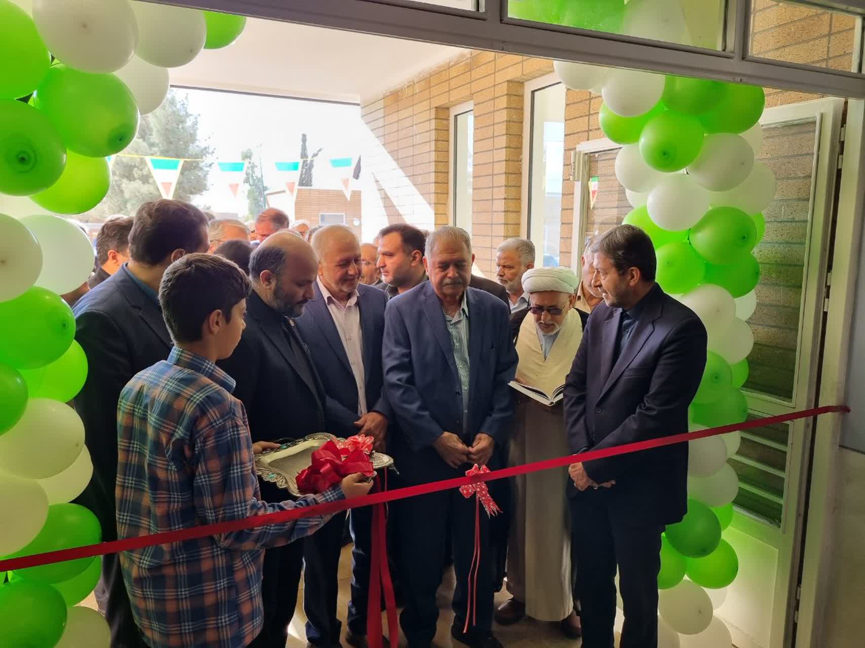 14040814 افتتاح مدرسه شهید مازوچی کاشان